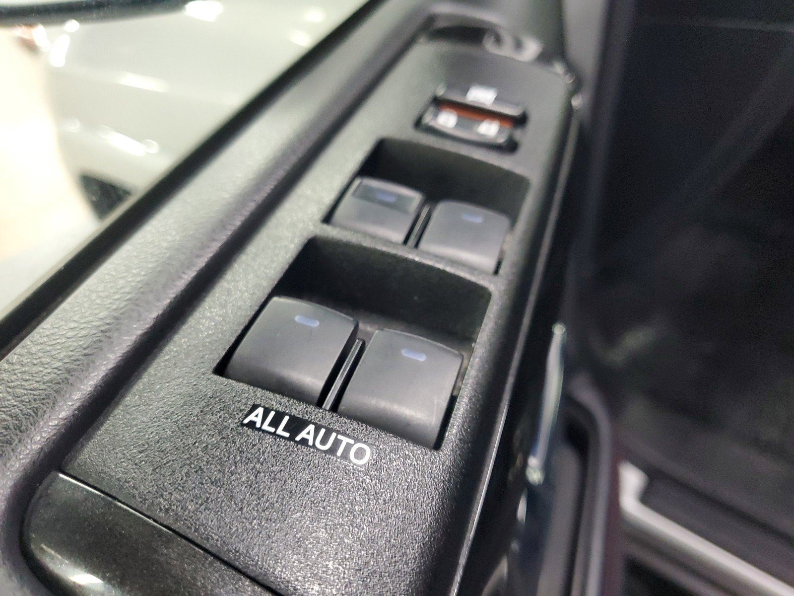 Used 2021 Toyota 4Runner TRD Off-Road AWD/4WD image 21