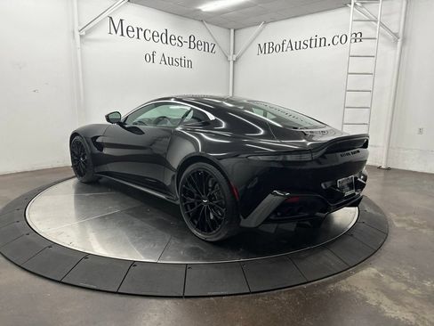 Used 2023 Aston Martin V8 Vantage Coupe RWD image 5