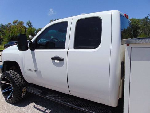 Used 2013 Chevrolet Silverado 3500 W/T w/ Snow Plow Prep Package AWD/4WD image 13