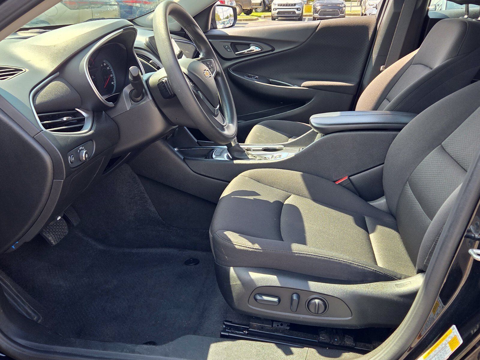 Used 2024 Chevrolet Malibu LT FWD image 5