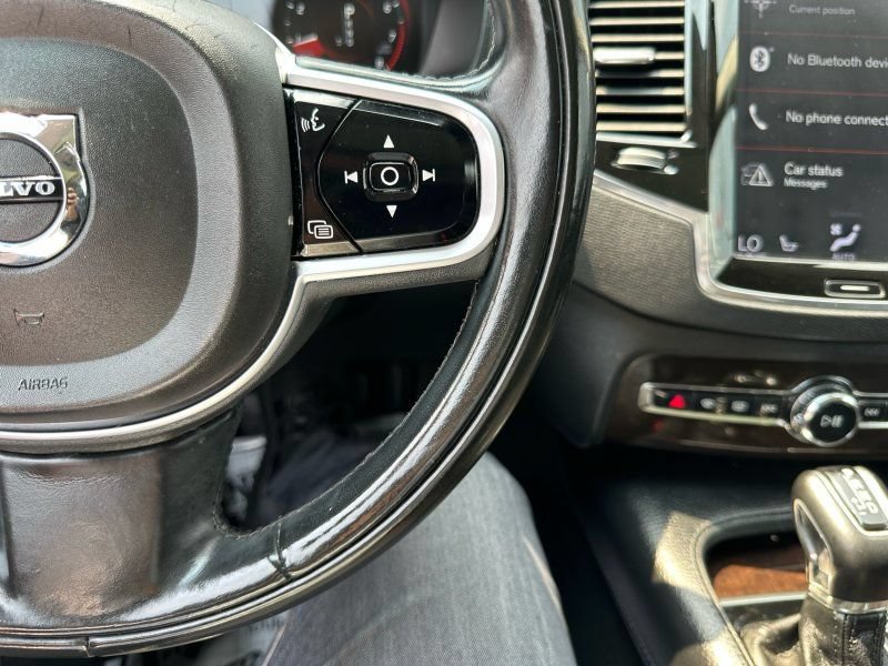 Used 2018 Volvo XC90 T6 Momentum w/ Convenience Package AWD/4WD image 19