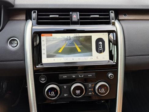Used 2017 Land Rover Discovery HSE AWD/4WD image 29