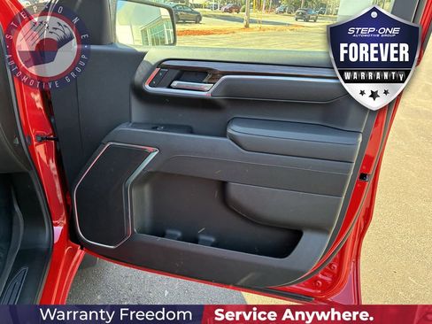 Used 2025 Chevrolet Silverado 1500 LT w/ Z71 Off-Road Package AWD/4WD image 33