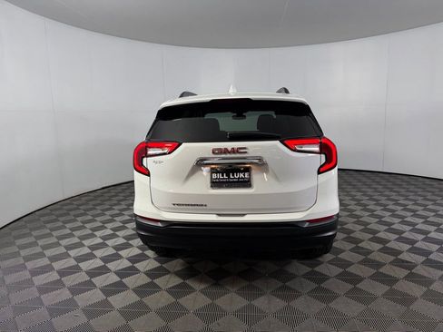 Used 2023 GMC Terrain SLE w/ Driver Convenience Package FWD image 8