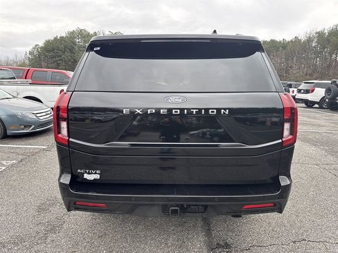 Used 2025 Ford Expedition Active image 6