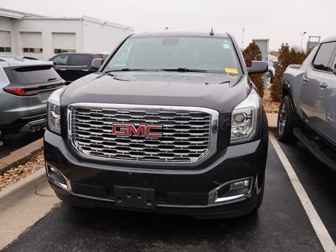 Used 2020 GMC Yukon Denali image 4