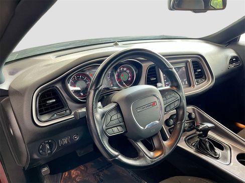 Used 2022 Dodge Challenger GT w/ Blacktop Package image 9