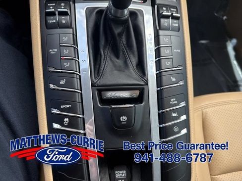 Used 2018 Porsche Macan AWD/4WD image 19