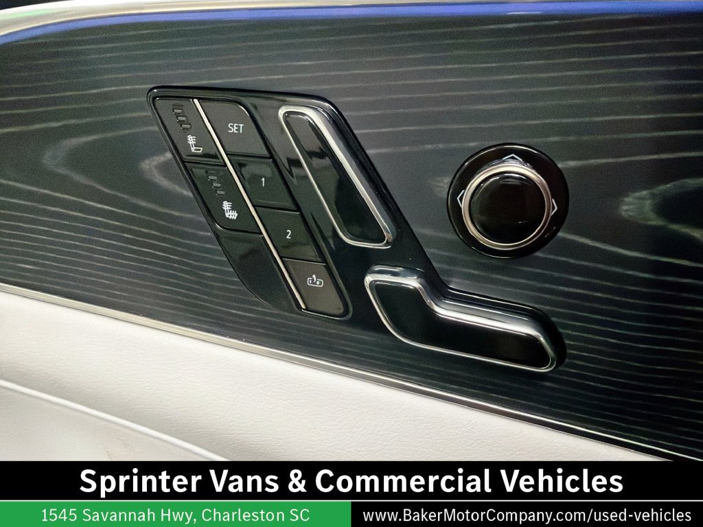 Used 2024 Cadillac Lyriq Sport RWD image 21