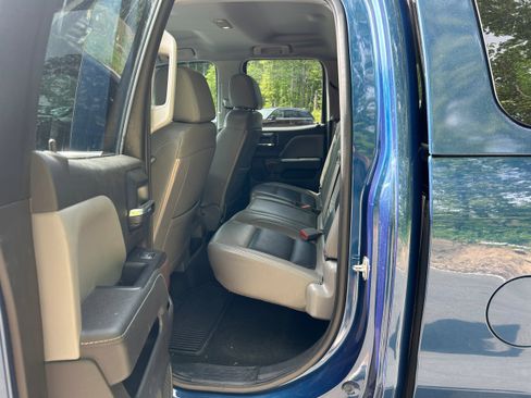 Used 2016 GMC Sierra 1500 SLE w/ SLE Value Package AWD/4WD image 18