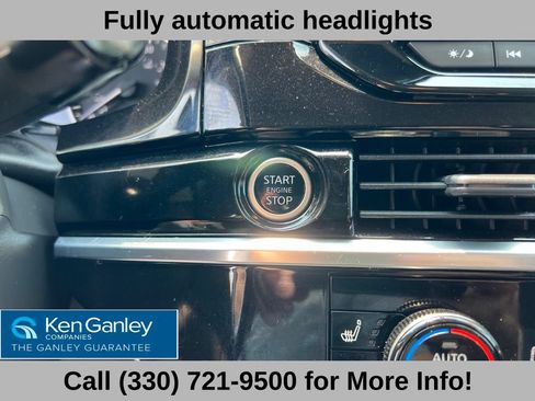 Used 2022 Nissan Pathfinder SV AWD/4WD image 37