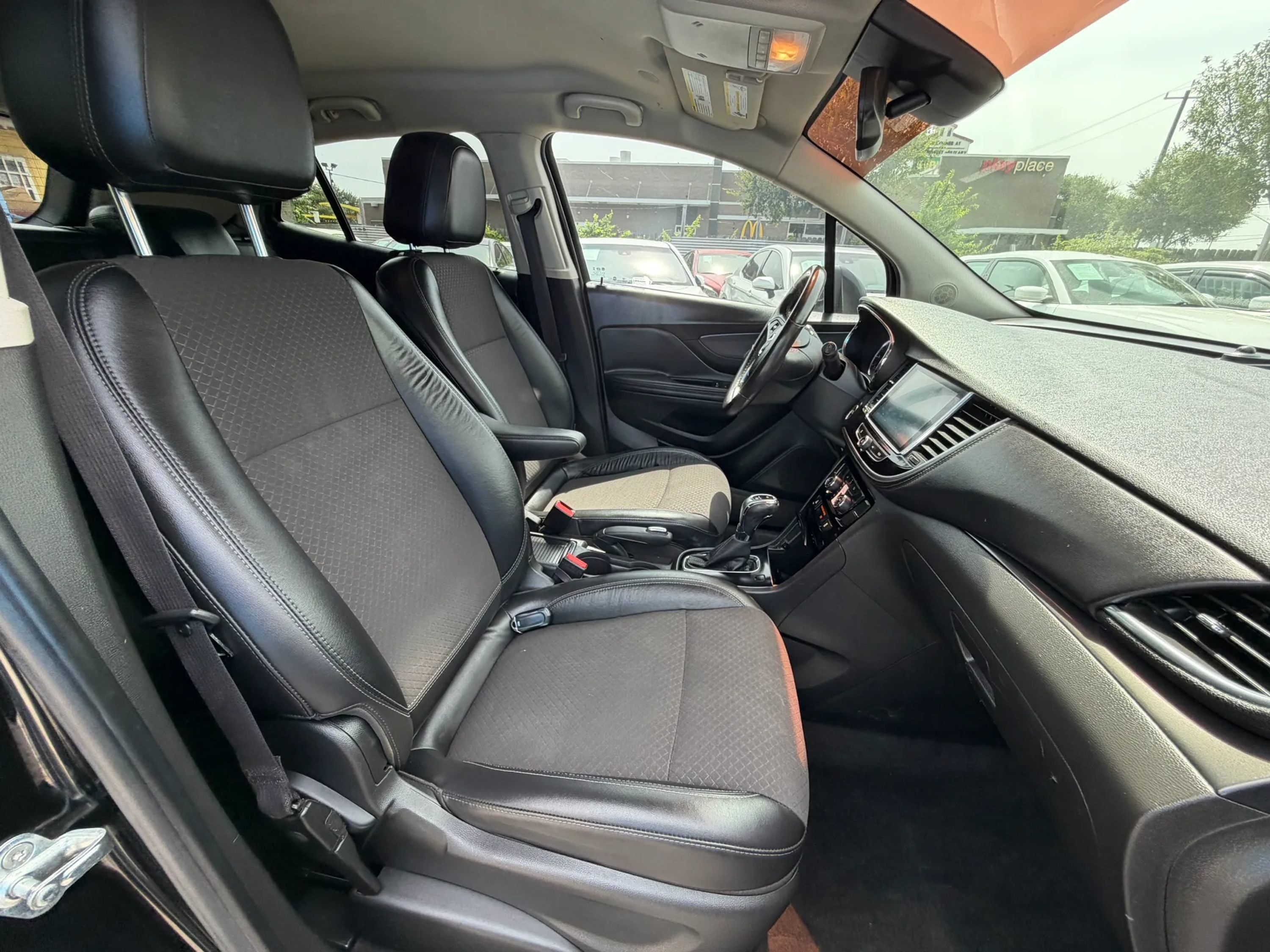 Used 2017 Buick Encore Preferred FWD image 17