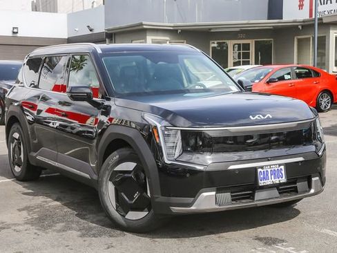 New 2026 Kia EV9 Wind AWD/4WD image 2