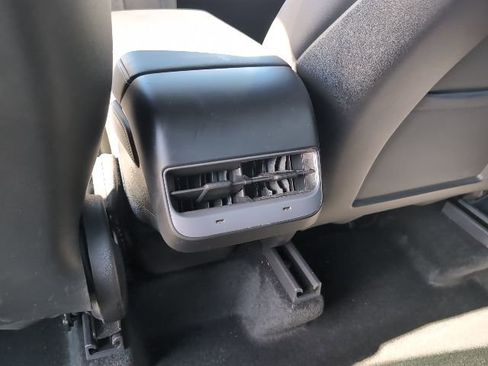 Used 2023 Tesla Model Y Long Range image 23