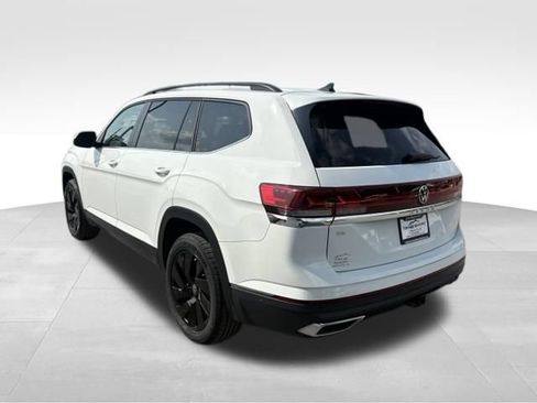 Used 2024 Volkswagen Atlas SE FWD image 11