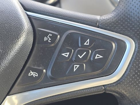 Used 2022 Chevrolet Equinox LS w/ LPO, Floor Liner Package image 29