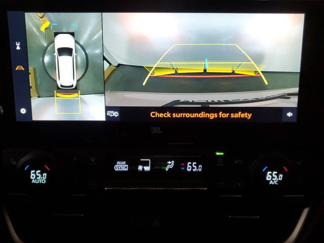 Used 2025 Toyota Grand Highlander AWD image 20
