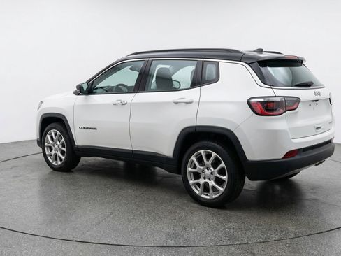 Used 2025 Jeep Compass Limited AWD/4WD image 6