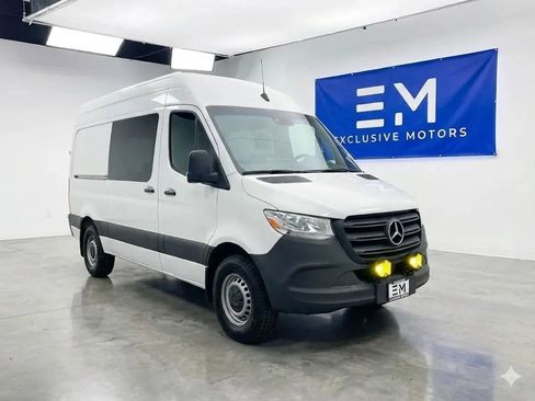 Used 2021 Mercedes-Benz Sprinter 2500 image 1