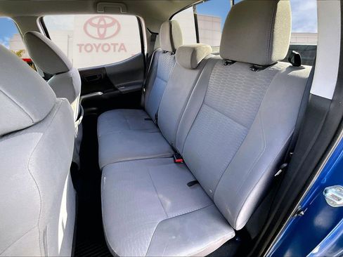 Certified 2018 Toyota Tacoma SR5 image 25