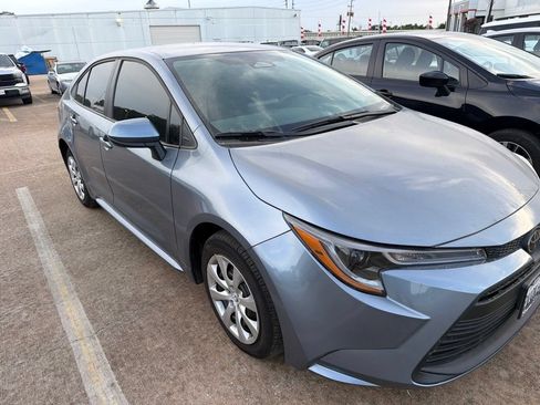 Used 2026 Toyota Corolla LE FWD image 6