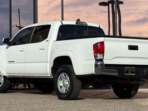 Used 2018 Toyota Tacoma SR5 image 8