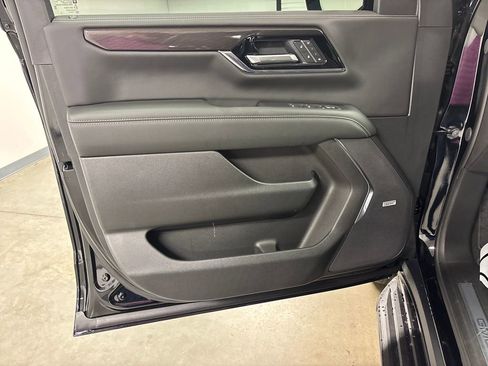 New 2026 GMC Yukon Elevation w/ LPO, Elevation Black Package image 20