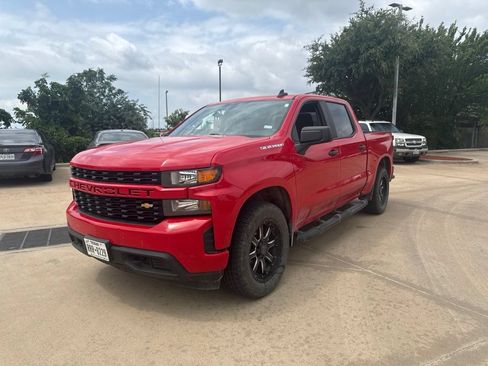 Used 2020 Chevrolet Silverado 1500 Custom w/ Custom 2.7L Value Package AWD/4WD image 1