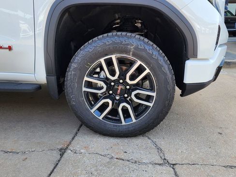 New 2026 GMC Sierra 1500 AT4 w/ AT4 Premium Package AWD/4WD image 51