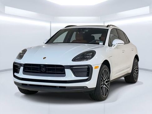 New 2026 Porsche Macan AWD/4WD image 1
