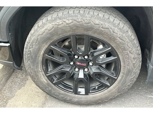 Used 2024 GMC Sierra 1500 Elevation w/ X31 Off-Road Package AWD/4WD image 4