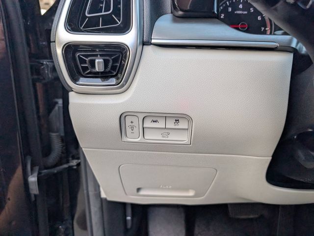 Used 2021 Kia Sorento SX AWD/4WD image 11