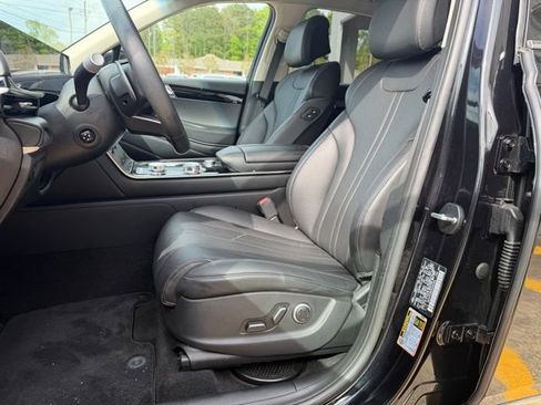 Used 2025 Genesis GV80 2.5T Standard image 29