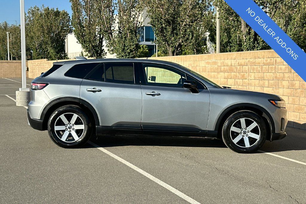 Used 2024 Honda Prologue EX image 3