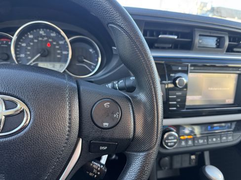 Used 2016 Toyota Corolla LE image 24