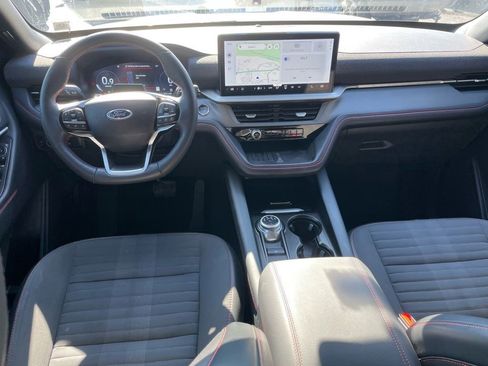 Used 2025 Ford Explorer ST-Line w/ Premium Package image 10
