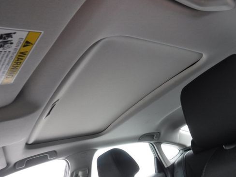 Used 2023 Honda Civic EX image 10