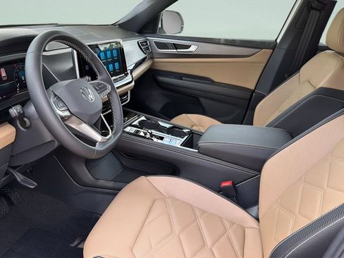 New 2026 Volkswagen Atlas Cross Sport SE FWD image 30