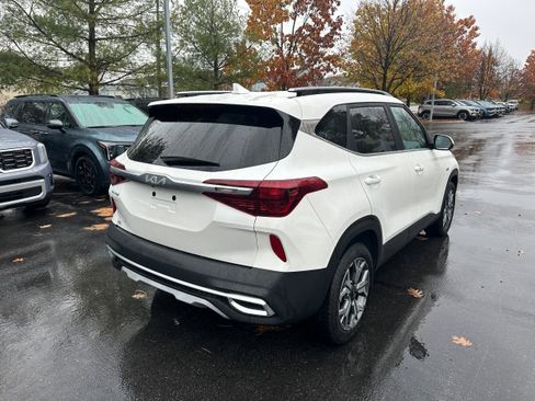 Used 2023 Kia Seltos EX image 5