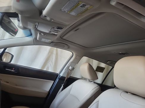 Used 2017 Subaru Outback 2.5i Limited image 6