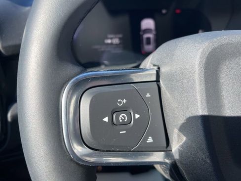 Used 2023 Volvo XC40 Recharge Plus w/ Protection Package Premier image 33