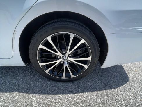 Used 2018 Toyota Camry SE FWD image 7