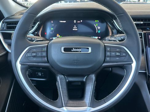 Used 2024 Jeep Grand Cherokee Limited 4xe AWD/4WD image 23