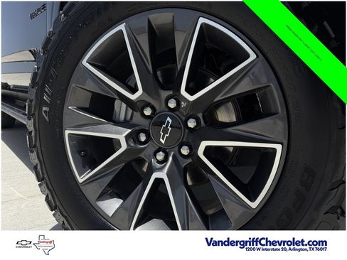 Certified 2022 Chevrolet Tahoe Z71 w/ Luxury Package AWD/4WD image 11