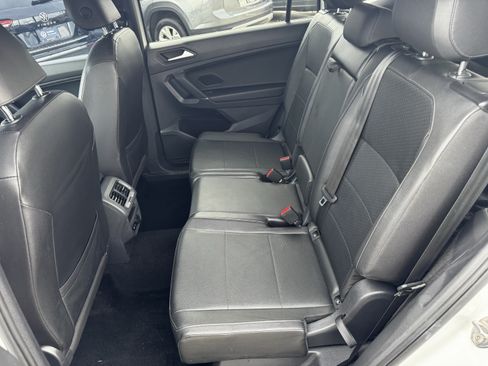 Used 2020 Volkswagen Tiguan SE R-Line FWD image 16