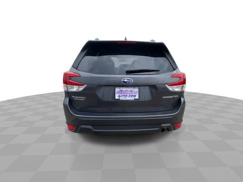 Used 2022 Subaru Forester Premium AWD/4WD image 9