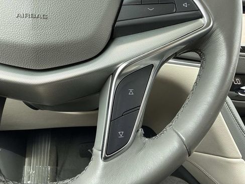 Used 2022 Cadillac XT5 Premium Luxury FWD image 29