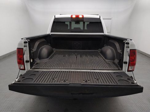 Used 2018 RAM 1500 Classic SLT AWD/4WD image 29