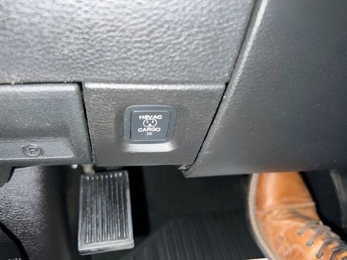 Used 2025 RAM 3500 Big Horn image 38