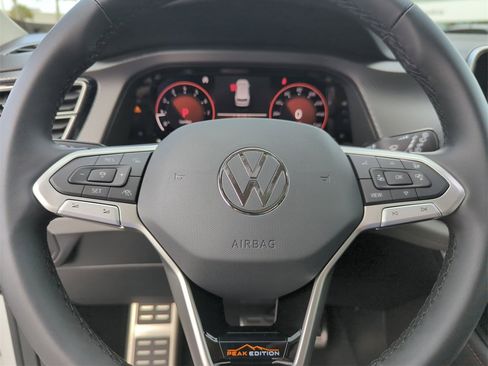 New 2026 Volkswagen Atlas Peak Edition image 44